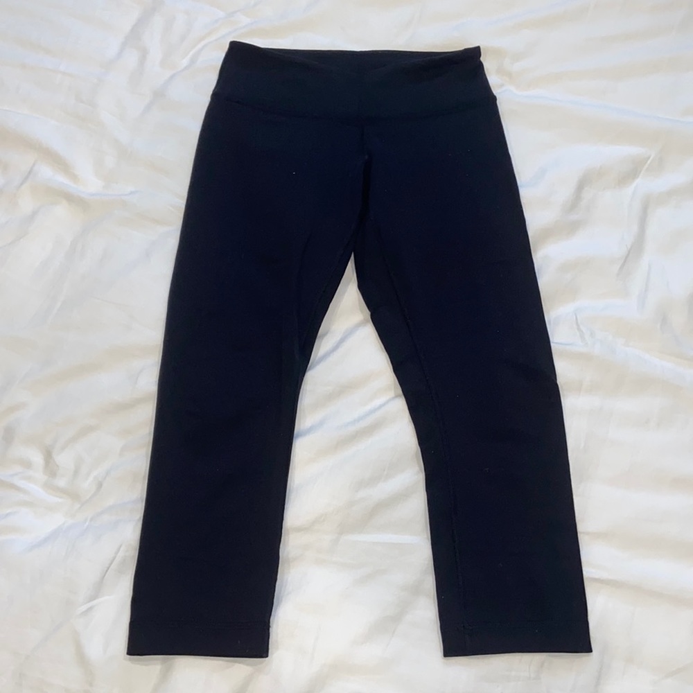 Lululemon Align 23” crop black leggings